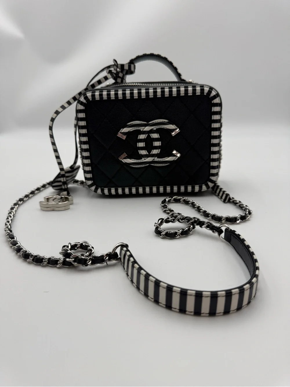 Chanel black and white filigree vanity bag in caviar leather